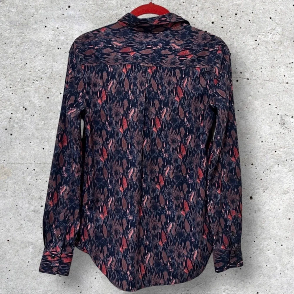 American Eagle Button Down Print Blouse. Size XS - Picture 3 of 7